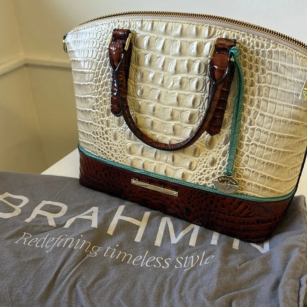 Gorgeous Brahmin Duxbury Satchel in Vanilla Macaw - Picture 9 of 9